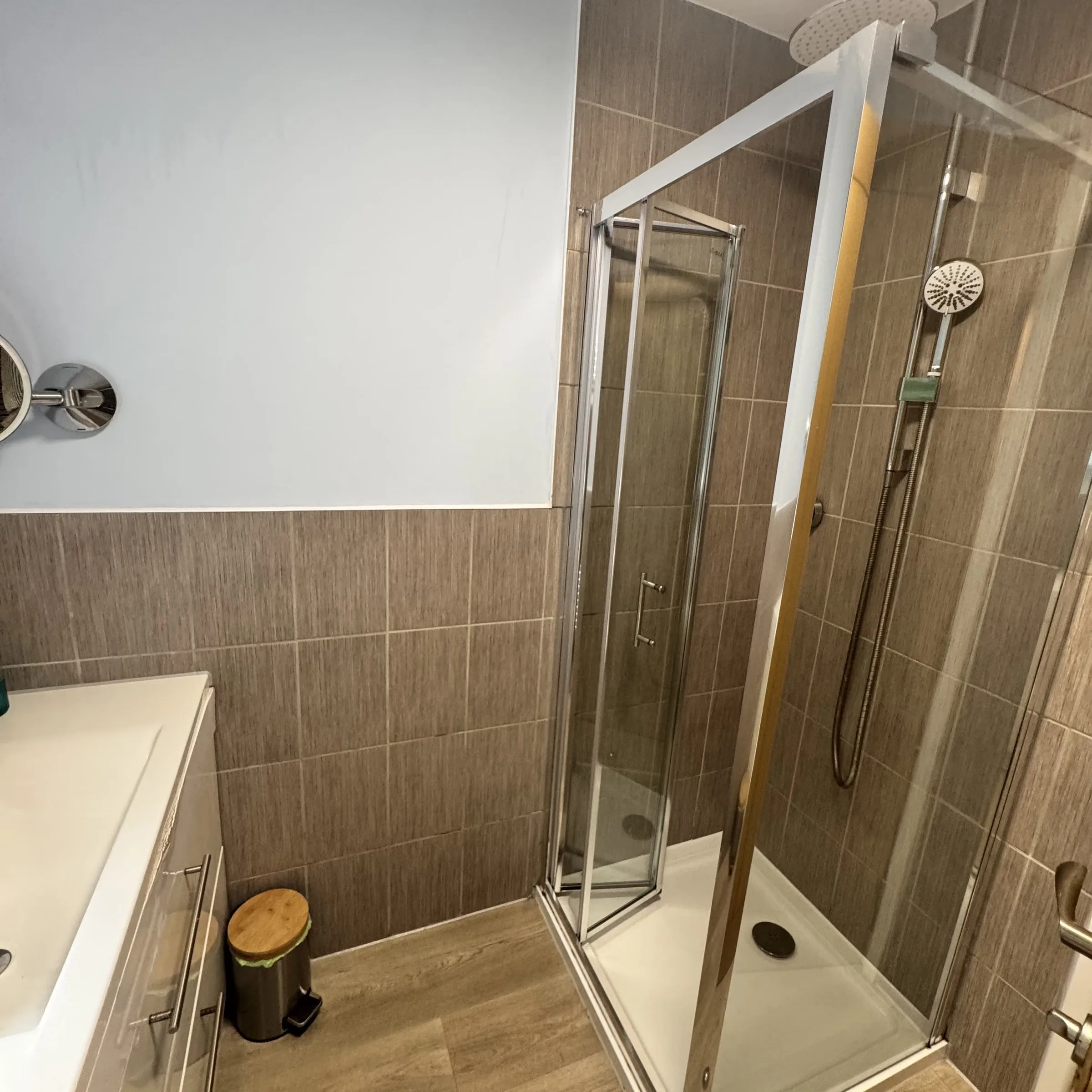 The shower enclosure in the bathroom at Heath